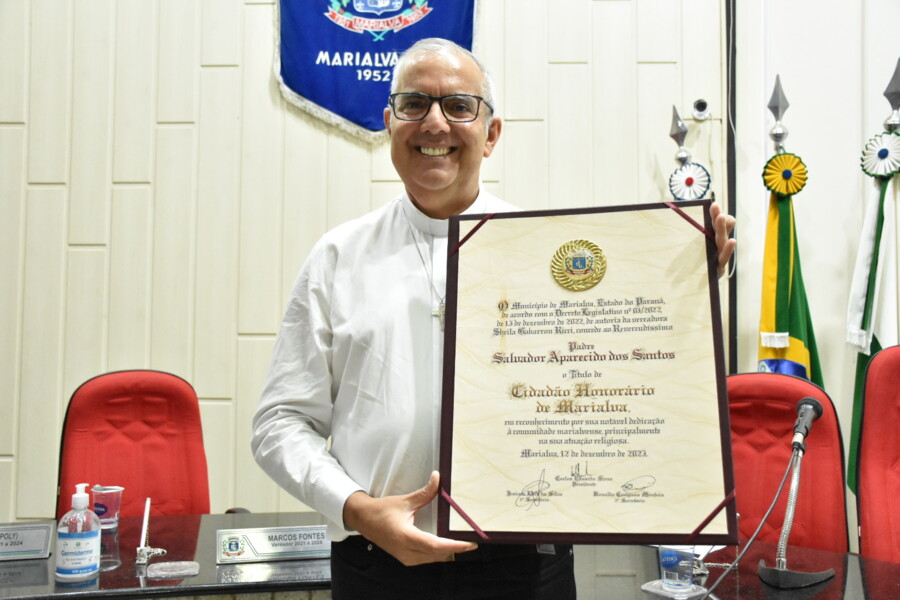 titulo-de-cidadao-honorario-ao-padre-salvador