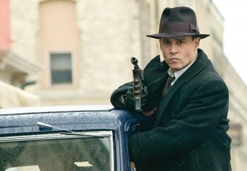johnny-depp-vive-gangster-famoso-em-inimigos-publicos