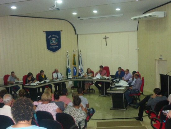 servidores-e-professores-pedem-apoio-aos-vereadores-contra-projetos-do-governo-estadual