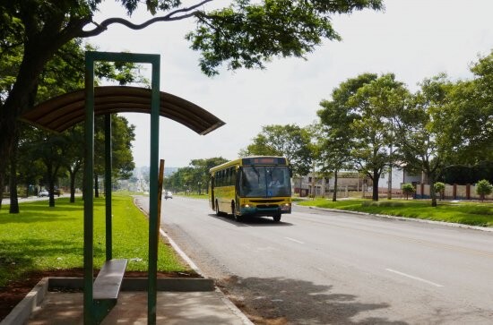 vereador-pede-mudanca-de-ponto-de-onibus