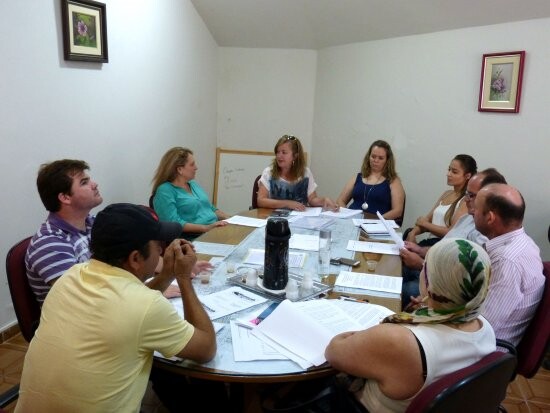 secretaria-de-educacao-maria-inez-bria-participa-da-reuniao-das-comissoes