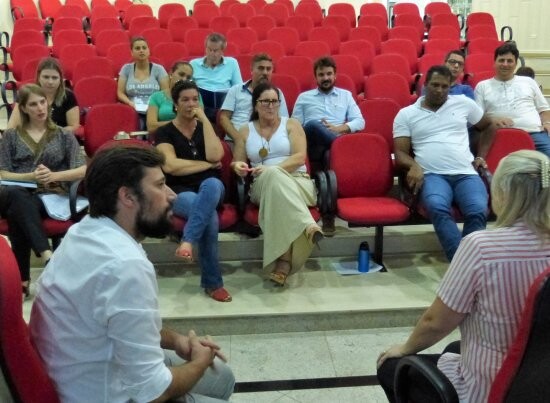 servidores-apresentam-a-estrutura-e-o-funcionamento-interno-da-camara-aos-novos-vereadores