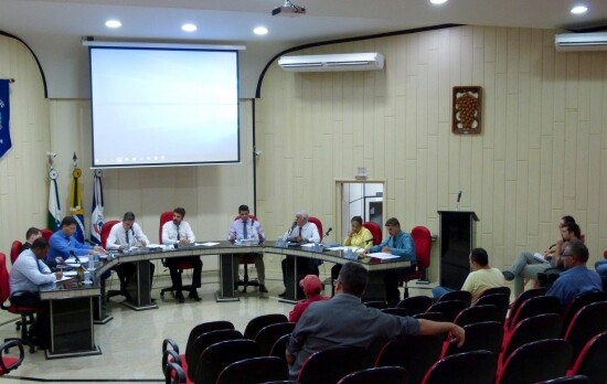 camara-aprova-projeto-que-autoriza-o-executivo-realizar-indenizacao-de-danos-materiais-por-via-administrativa