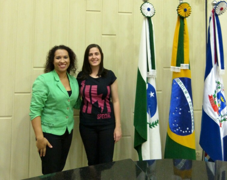 camara-tera-sessao-com-traducao-simultanea-para-lingua-brasileira-de-sinais