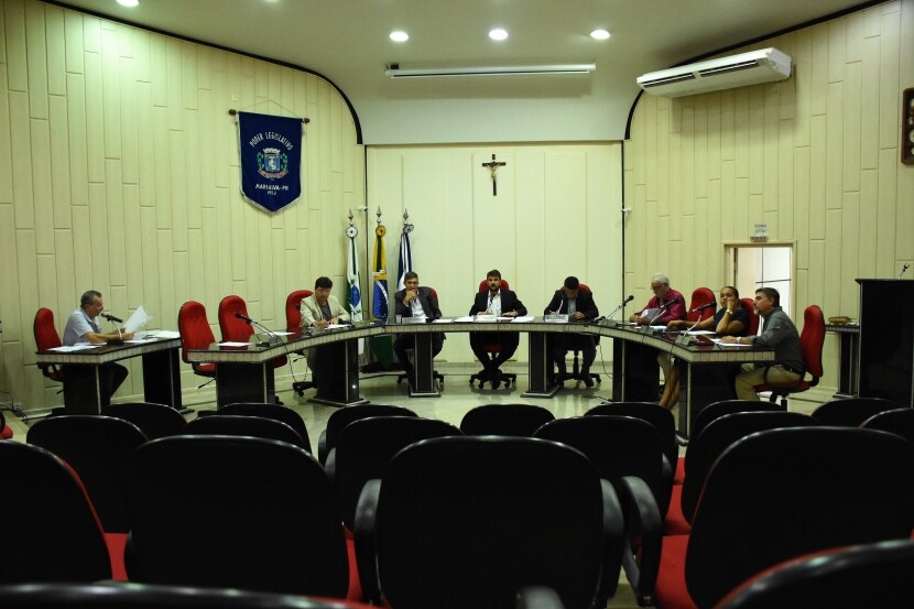 camara-aprova-recomposicao-salarial-de-25-para-servidores-publicos