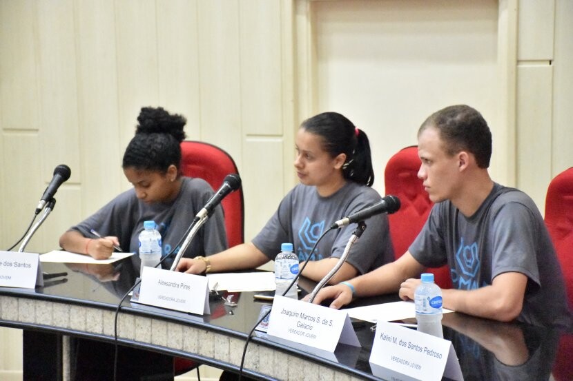 vereadores-jovens-solicitam-manutencao-de-atis-e-reforma-da-quadra-esportiva-de-aquidaban