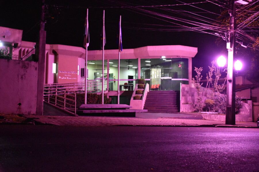 predio-da-camara-sera-iluminado-de-rosa-durante-todo-o-mes-de-marco-em-alusao-ao-dia-internacional-da-mulher