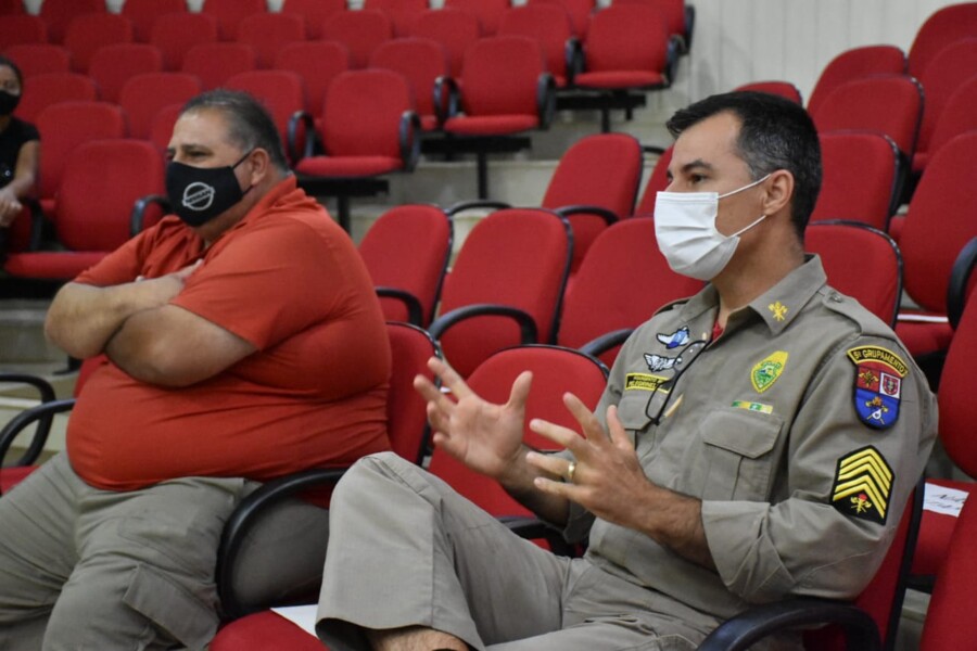 vereadores-recebem-visita-do-novo-gestor-do-posto-da-brigada-comunitaria-1-sargento-ricardo-parra-pelegrinello