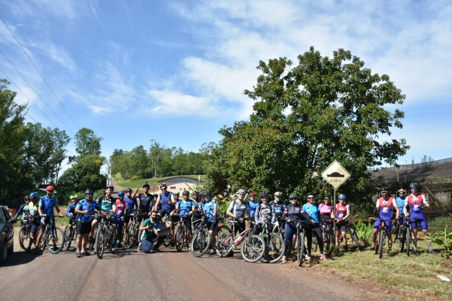 ciclistas-pedalam-30-km-em-prol-da-saude-integral-do-homem